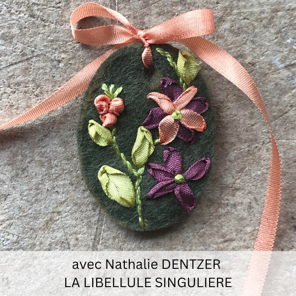 Collier Fantaisie Avec Plumes Et Strass - Polymère, Feutrine, Ruban Noir, Neuf Avec étiquettes